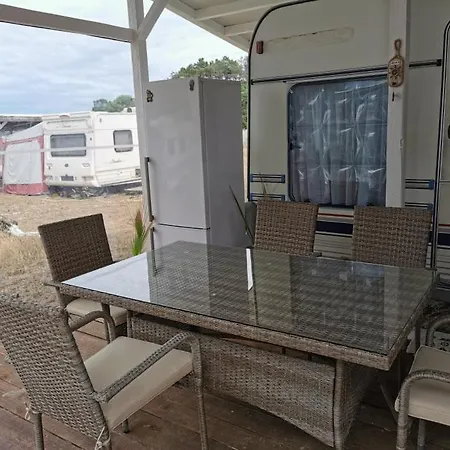 Sea Caravan On The 키텐