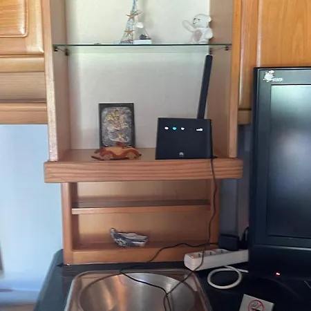 Sea Caravan On The 캠프장