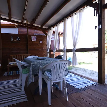 Sea Caravan On The 키텐