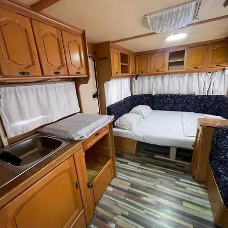 Sea Caravan On The Кемпинг Китен